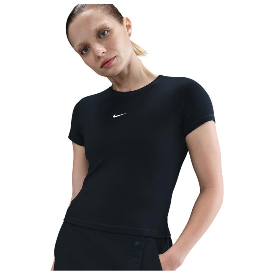 Nike Γυναικεία κοντομάνικη μπλούζα Sportswear Essentials Cropped Swoosh Tee Nike Γυναικεία κοντομάνικη μπλούζα Sportswear Essentials Cropped Swoosh Tee